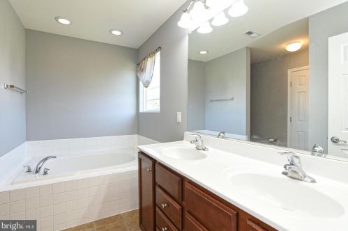 5803 Coakley Dr, Owens VA  22485-2441 exterior