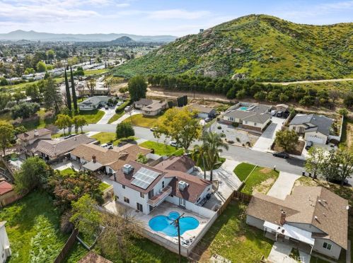 2660 Maryknoll Dr, Colton CA  92324-3712 exterior