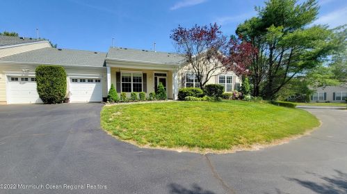 56 Autumntide Dr, Lakewood, NJ 08701-7523