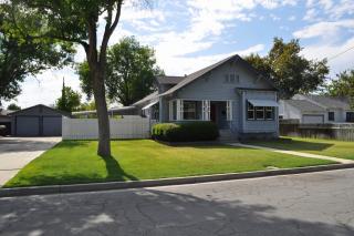 1310 Kaweah St, Hanford, CA 93230-2814