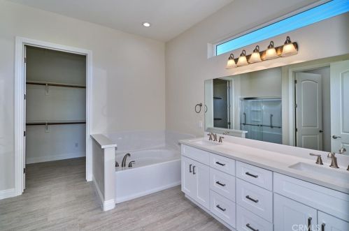 1594 Tanglewood Ct, Beaumont CA  92223-8540 exterior