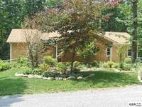 1426 Laurel Rd, Gatlinburg, TN 37738-4222