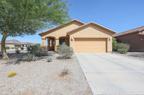 902 Whyman Ave, Avondale, AZ 85323-3201