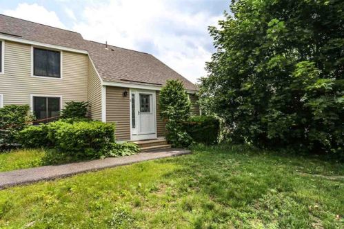 5 Pendleton Ln, Londonderry, NH 03053-3676