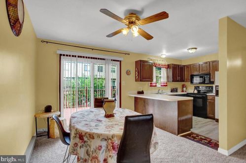 274 Broad St, Highspire, PA 17034-1206
