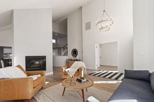 2121 Campton Cir, Rancho Cordova CA  95670-8348 exterior