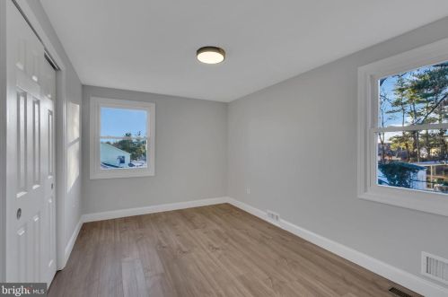 83 Hamilton Ln, Willingboro NJ  08046-1704 exterior