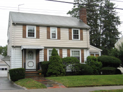 28 Annapolis Rd, Newton, MA 02465-1203