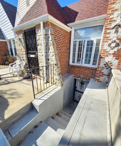 115- 227th St, Jamaica, NY 11411-2402