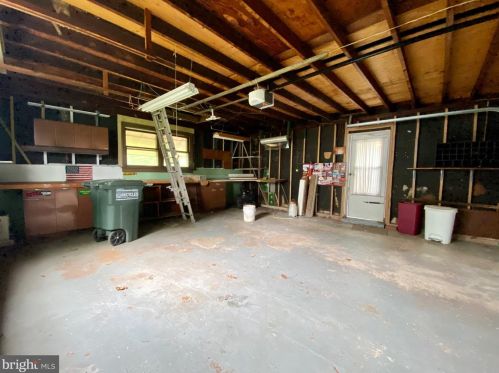 844 Maple Dr, Southampton PA 18966-4208 exterior