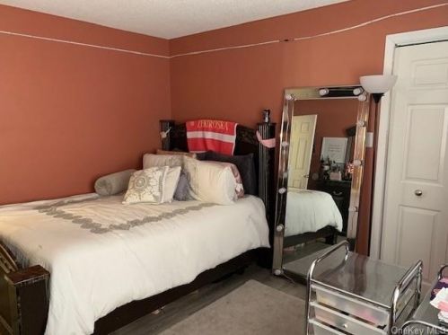 15 Cooke Ln, Monticello NY  12701-7112 exterior