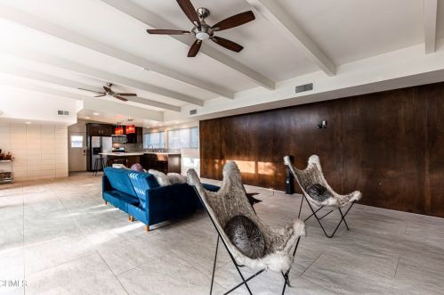 1815 Ridgewood Dr, Bakersfield CA 93306-3831 exterior