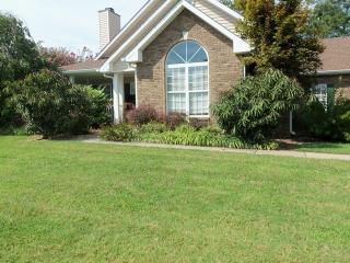 1391 Dr Meade Ln, Clarksville, TN 37042-4576