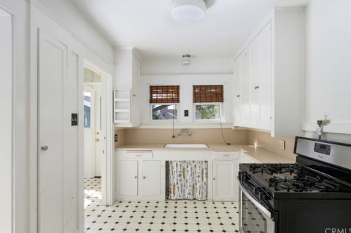 362 Shaffer St, Orange CA 92866-1113 exterior