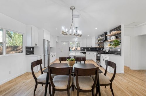 5920 Riverton Ave, North Hollywood CA  91601-1443 exterior