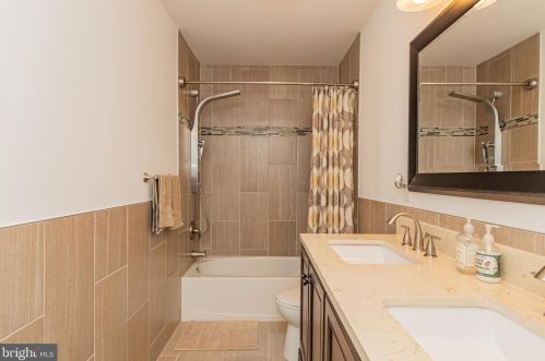 103 Dolington Rd, Yardley PA 19067-2621 exterior