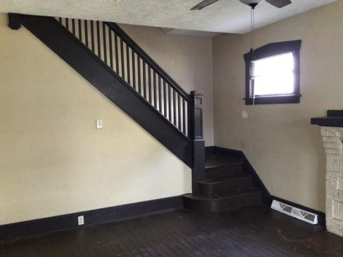 686 Sherman Ave, Hermitage, PA 16146-3914