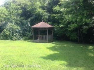 800 Arlington St, Greensboro NC  27406-1452 exterior