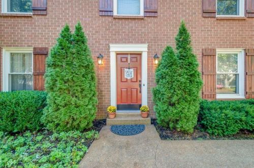 525 Shadycrest Ln, Franklin, TN 37064-5109