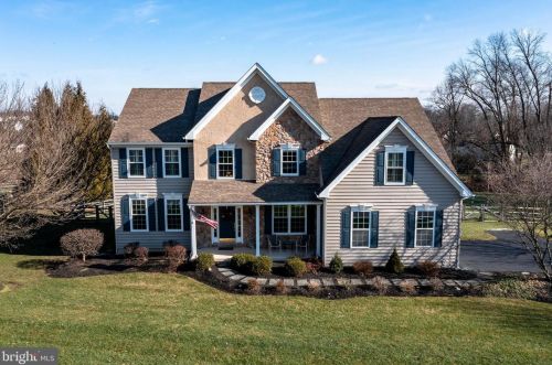 13 Gabe Cir, Downingtown, PA 19335-4928
