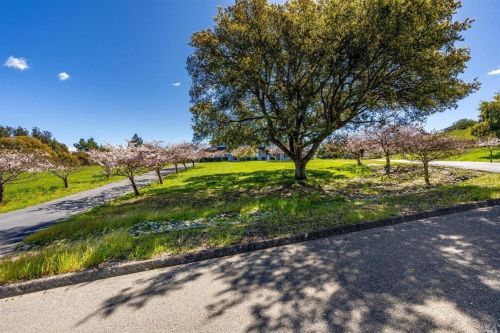 6301 Highland Pl, Sebastopol CA  95472-6100 exterior