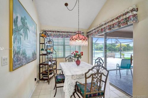 920 203rd Ave, Hollywood FL  33029-3439 exterior