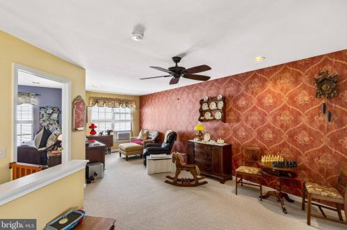 713 Village Ave, Collegeville PA  19426-4168 exterior