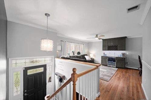 80 Friendly Rd, Mahopac, NY 10541-1919
