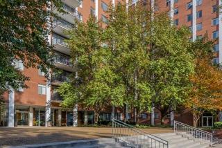 6129 Leesburg Pike, Falls Church VA  22041-2137 exterior