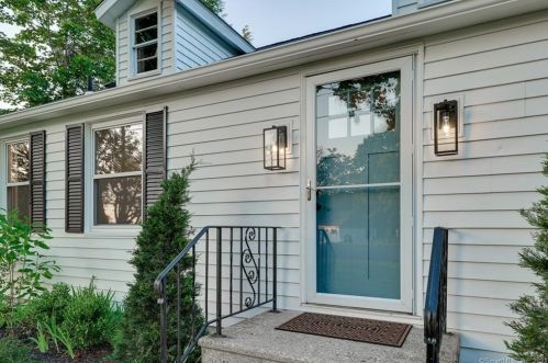 80 Circle Dr, Litchfield CT  06750-1710 exterior