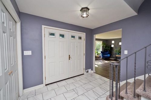 2187 Garrick Dr, Pittsburgh PA  15235-5034 exterior