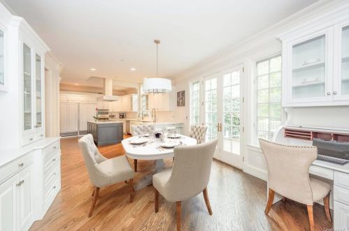 94 Haights Cross Rd, Chappaqua NY  10514-2911 exterior