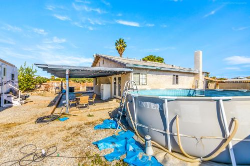 80694 Columbia Ave, Indio CA  92201-4948 exterior