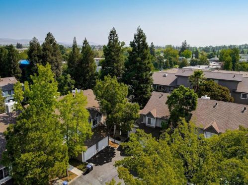 230 Birch Creek Dr, Pleasanton CA  94566-6781 exterior