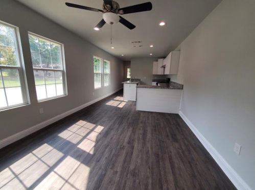 908 Wyatt St, Waxahachie TX  75165-3557 exterior