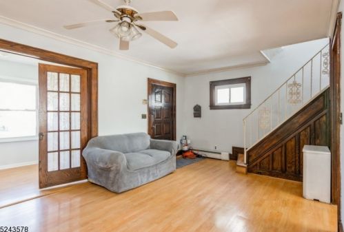 615 Spruce St, Roselle Park, NJ 07204-1710