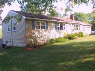447 Buck St, Allenstown, NH 03275-3053