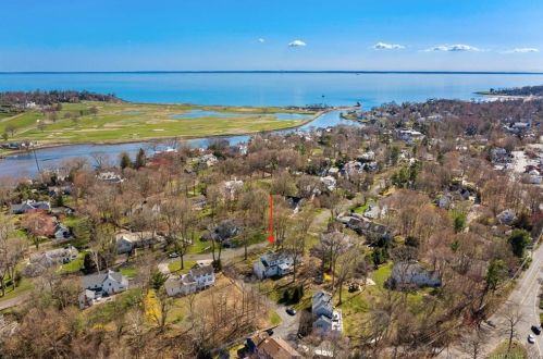 178 Taintor Dr, Southport, CT 06890-1339