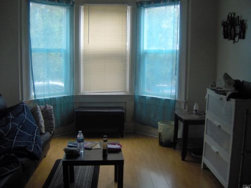 1727 9th St, Oakland, CA 94607-1338