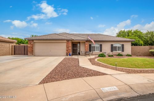 2955 Toledo Ct, Gilbert, AZ 85295-3769