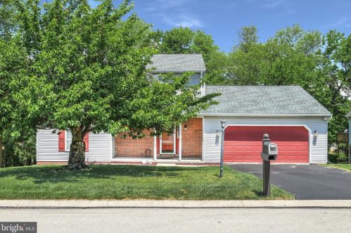 137 Timber Ln, Hanover, PA 17331-9265