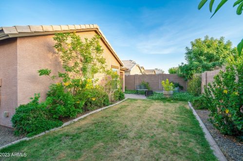 7912 Sorrell Ln, Gilbert AZ  85298-7466 exterior