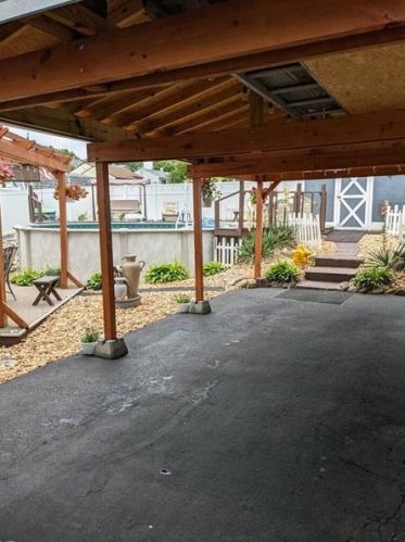 1705 Neshannock Blvd, New Castle PA  16105-2480 exterior