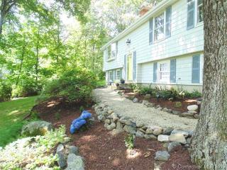 33 Punch Brook Rd, Unionville, CT 06013-1809