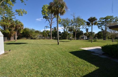 110 Mckinley Ave, Lehigh Acres, FL 33936-6357