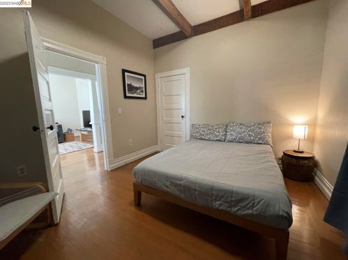 840 58th St, Oakland CA  94608-1404 exterior