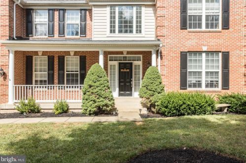 5800 Serengeti Ct, Haymarket VA  20169-3200 exterior