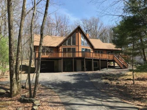 113 St Moritz Dr, Tafton, PA 18464-9675