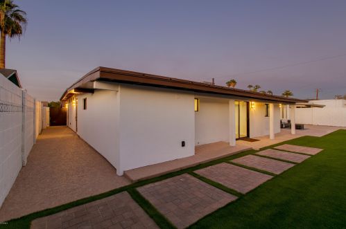 8335 Montecito Ave, Scottsdale AZ 85251-2925 exterior