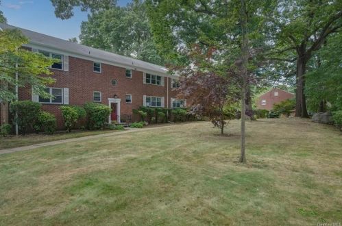 2238 Palmer Ave, New Rochelle, NY 10801-3033